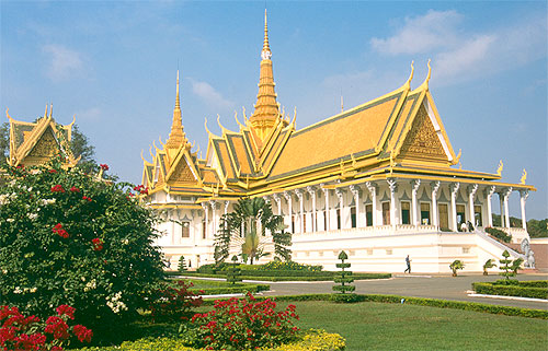 palace.-phnom-penh-large.jpg